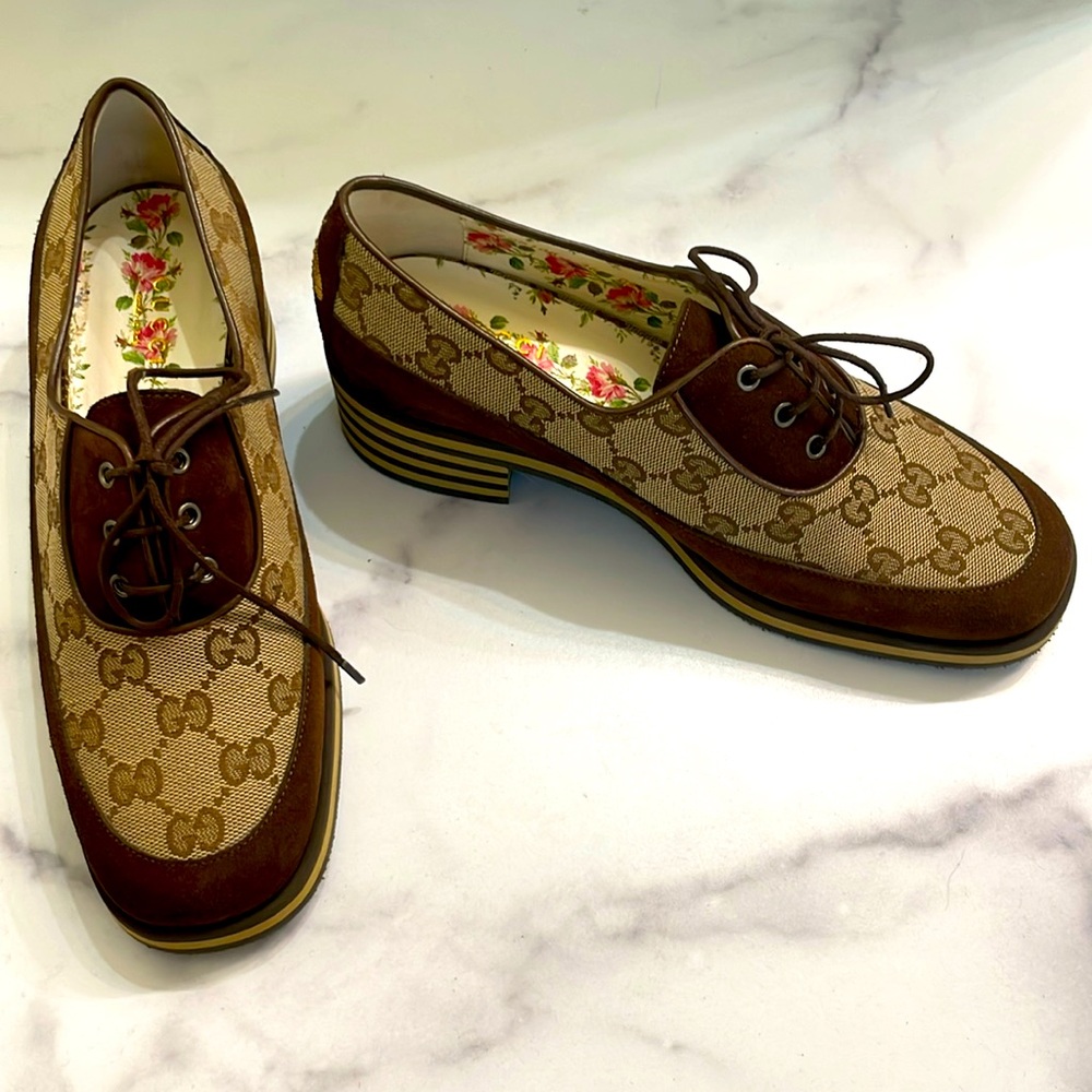 Gucci Thompson Derby Brown Suede Monogram Lace-Up Shoes with Embroidery